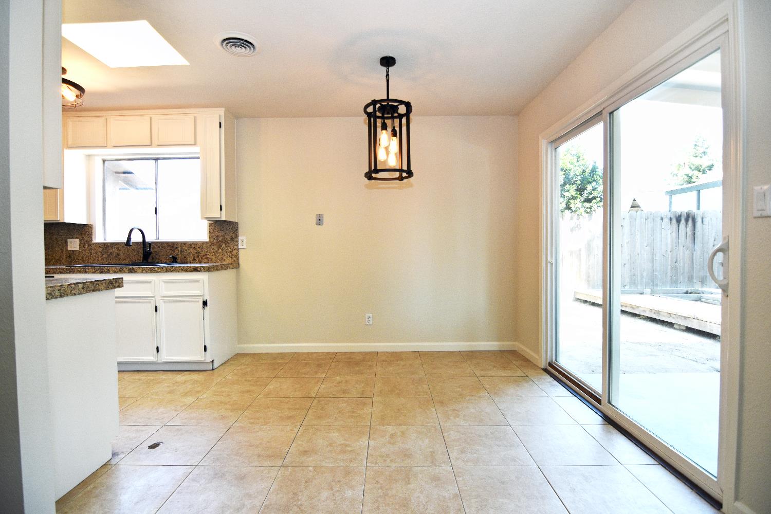 Bluefield Avenue, Turlock, California image 9