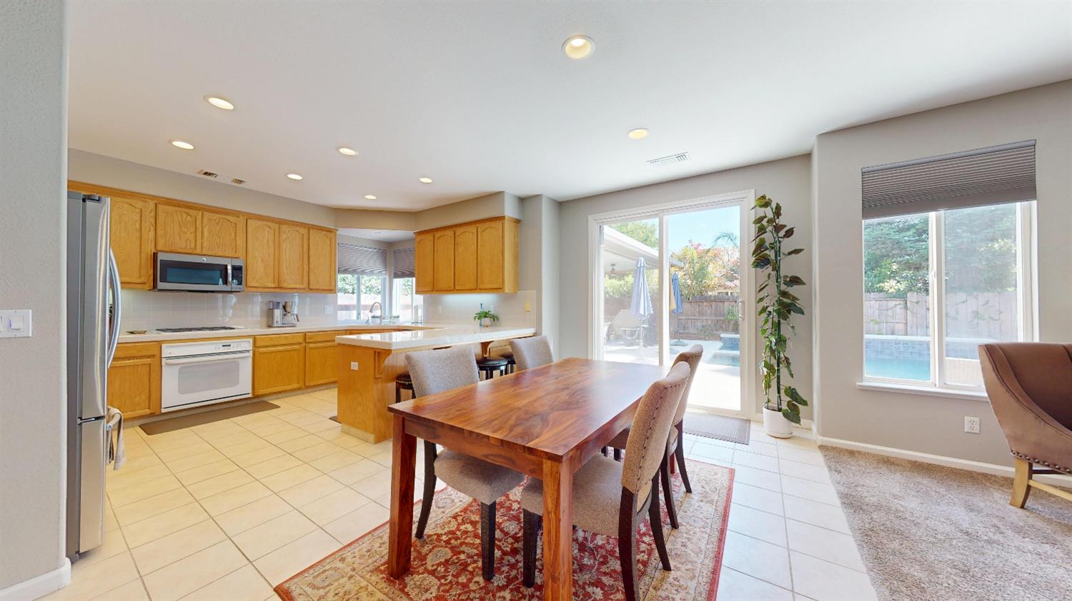 Avignon Lane, Modesto, California image 7