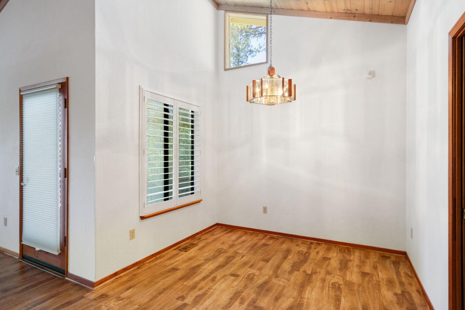 Del Vista Court, Grass Valley, California image 16