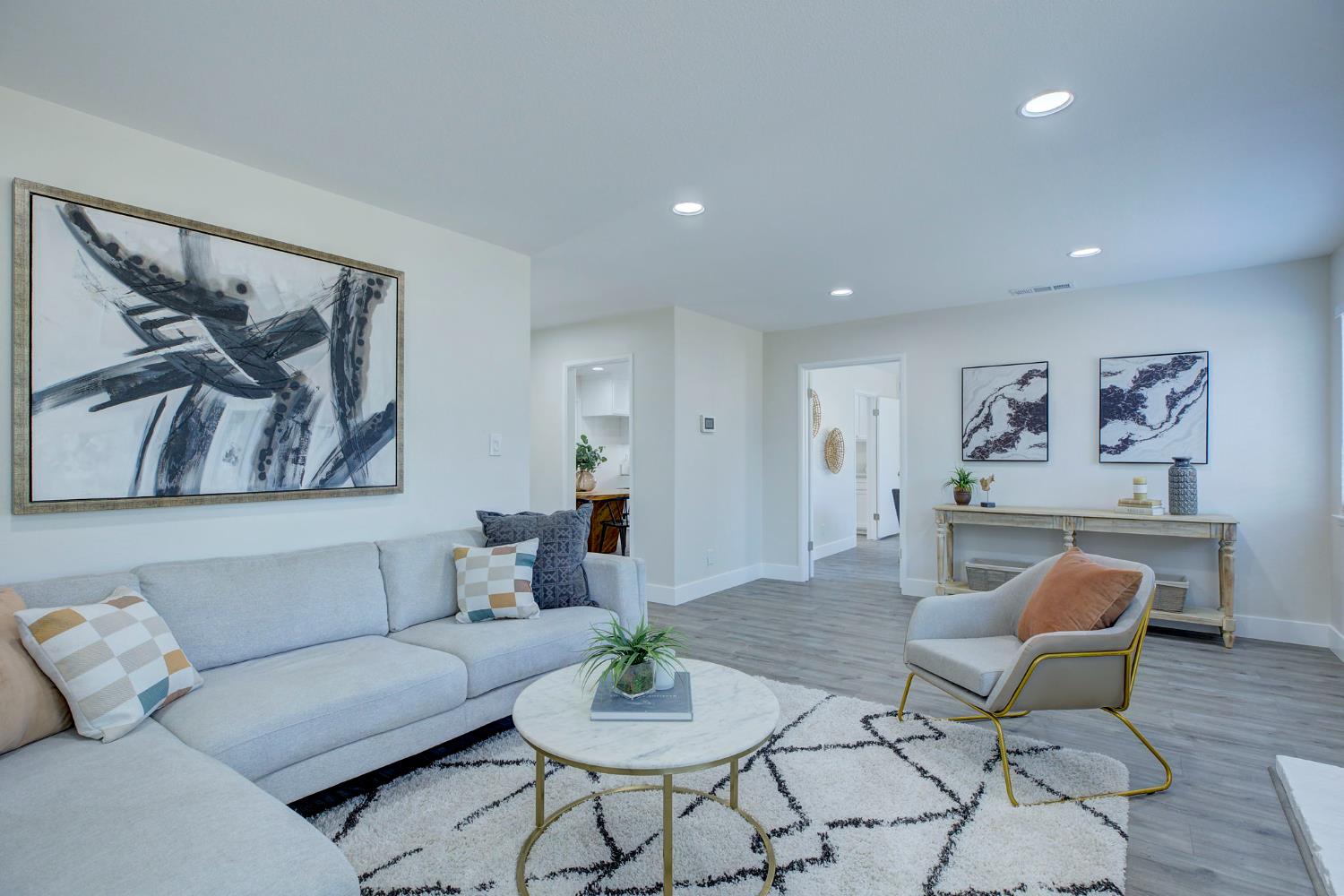 Stockbridge Avenue, Sacramento, California image 1