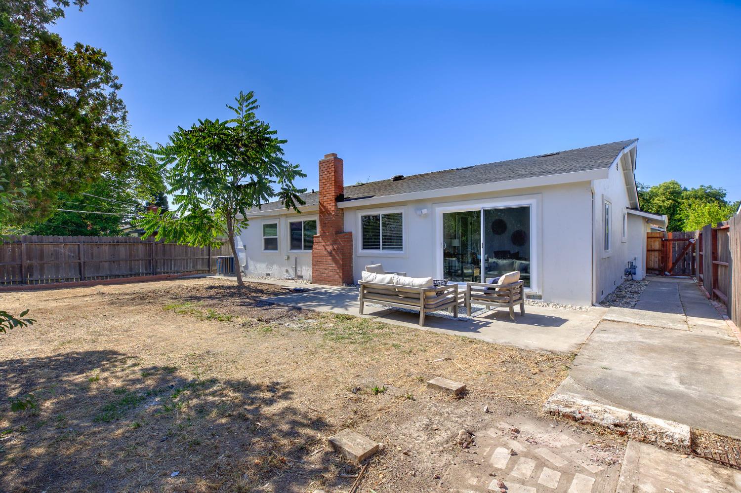 Stockbridge Avenue, Sacramento, California image 19