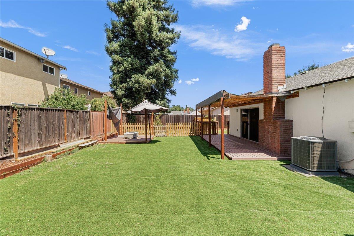 Entrada Way, Modesto, California image 34