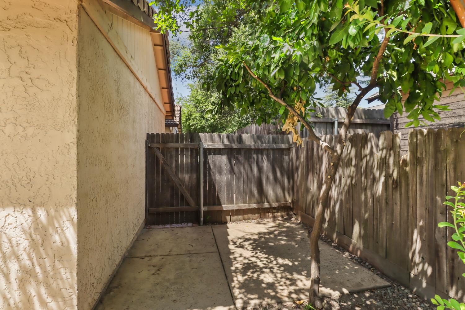 Forest Glen Way, Citrus Heights, California image 43