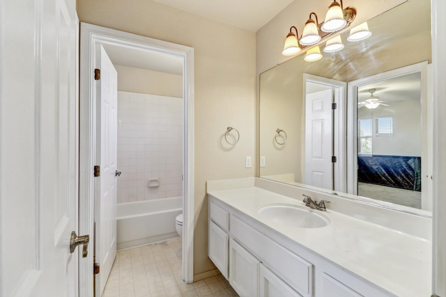 Thornbridge Drive, Galt, California image 20