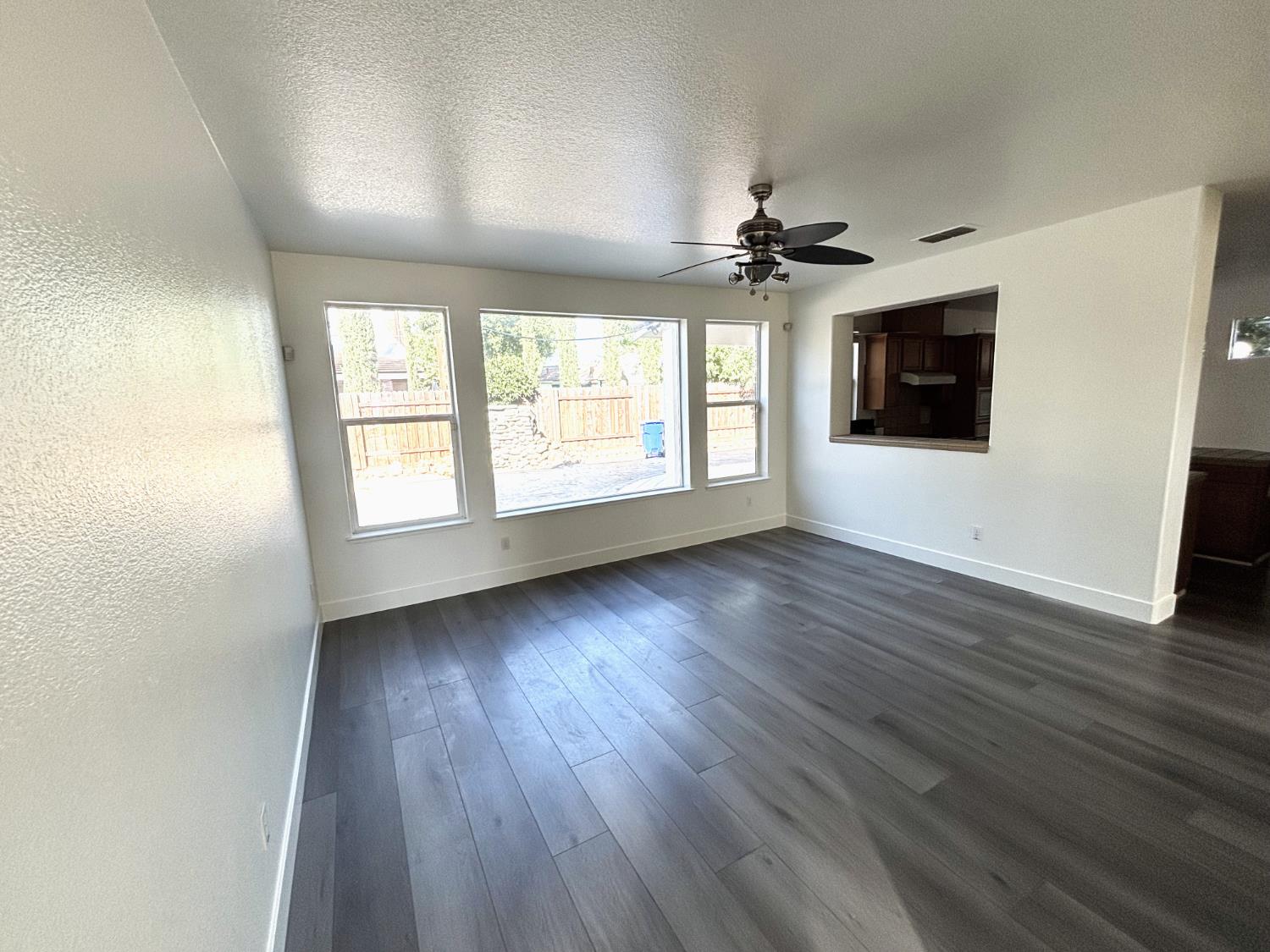 Lilyview Way, Elk Grove, California image 8