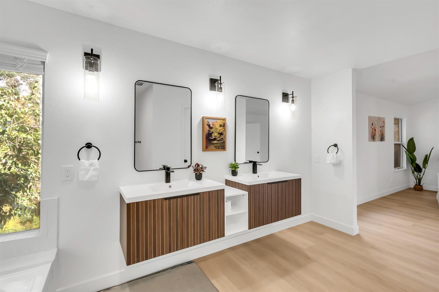 Detail Gallery Image 7 of 57 For 7213 Tiant Way, Elk Grove,  CA 95758 - 3 Beds | 2/1 Baths