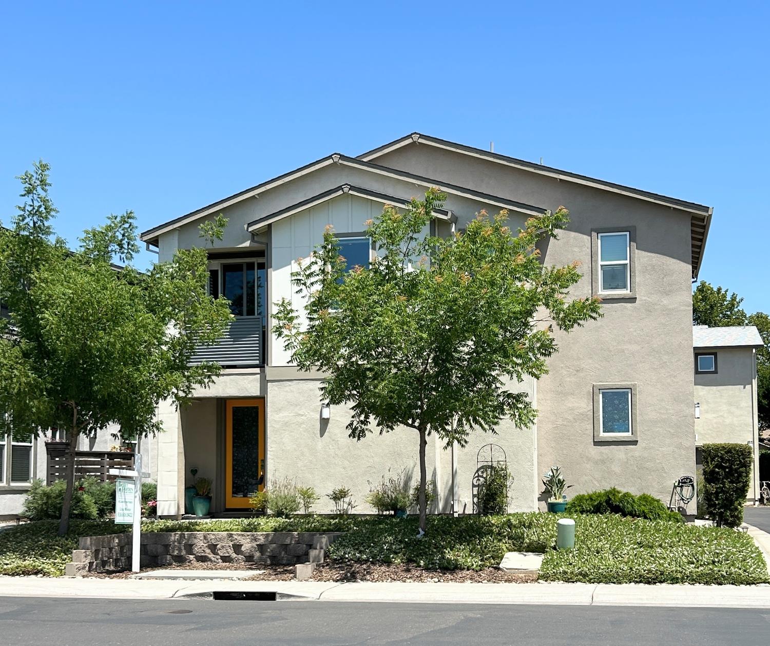 Ocean Lane, Elk Grove, California image 2