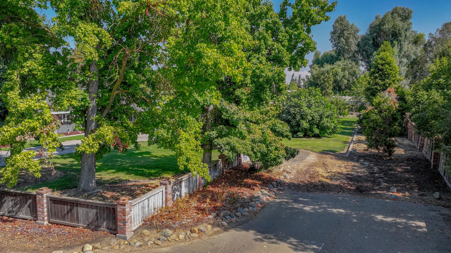 Detail Gallery Image 11 of 84 For 2020 Station Ave, Atwater,  CA 95301 - 4 Beds | 3 Baths