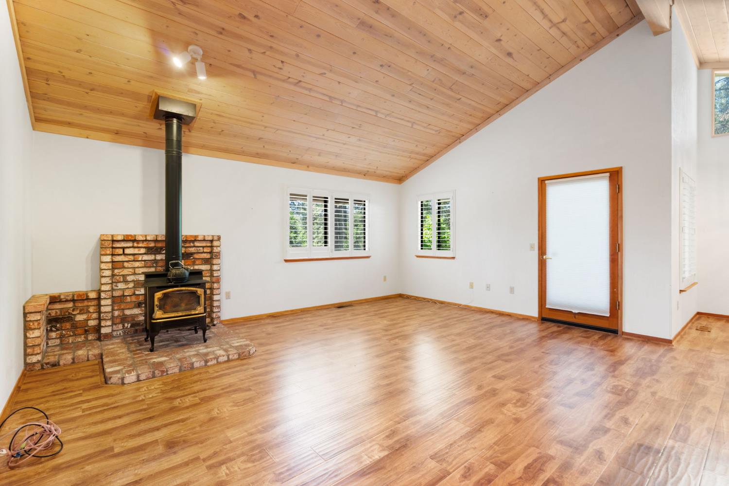 Del Vista Court, Grass Valley, California image 11