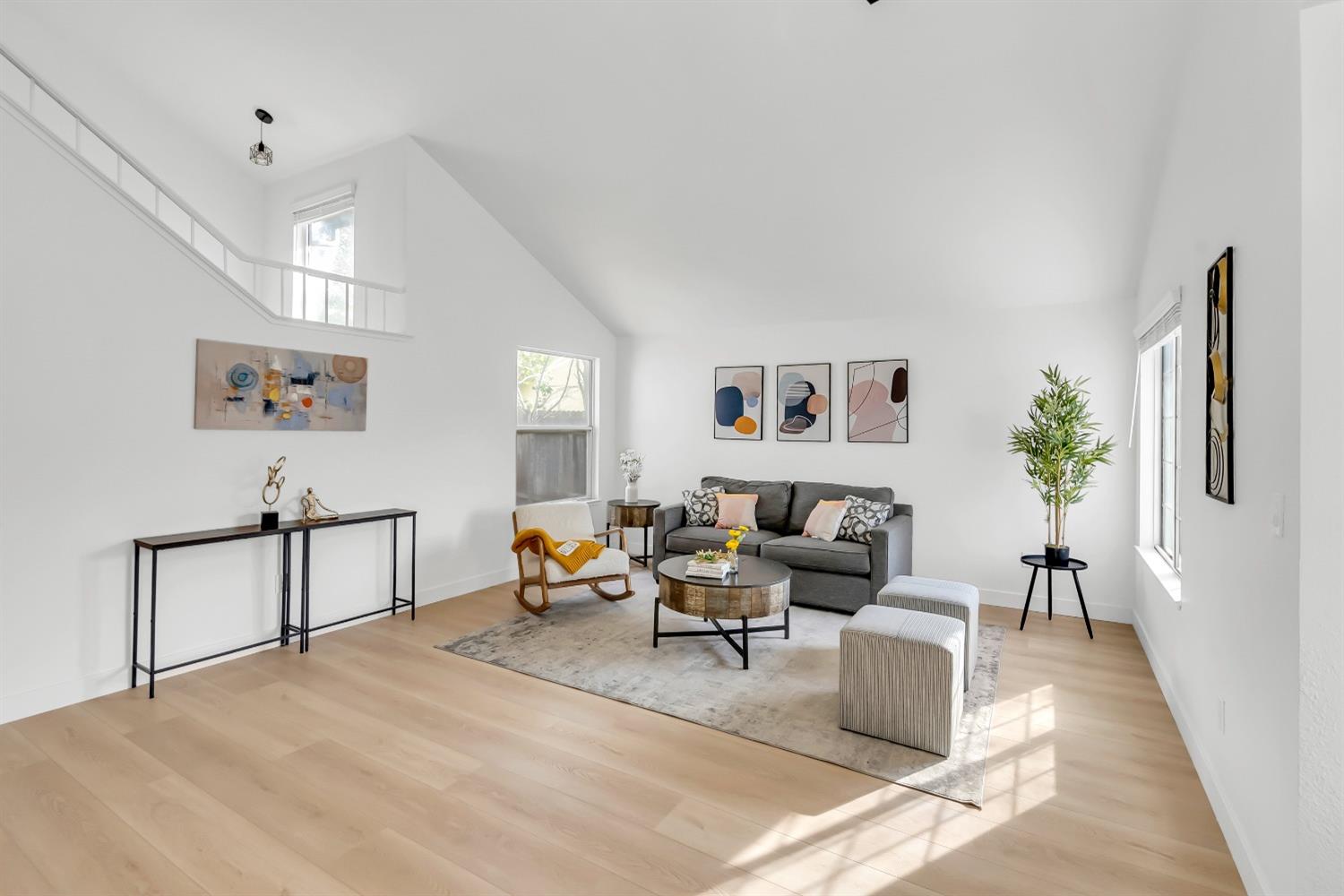 Detail Gallery Image 2 of 57 For 7213 Tiant Way, Elk Grove,  CA 95758 - 3 Beds | 2/1 Baths