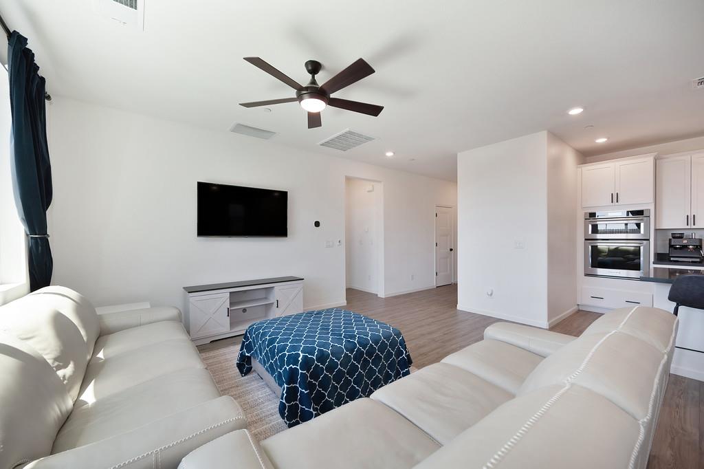 Sienna Bluff Place, Folsom, California image 15