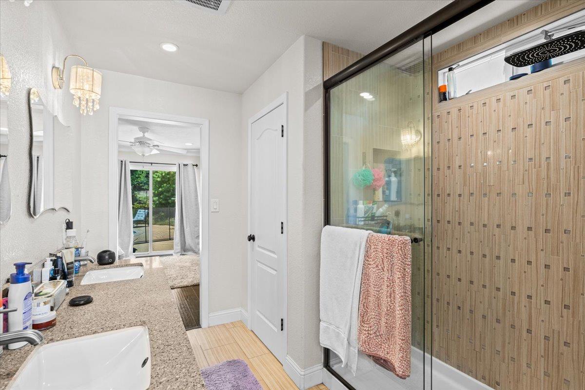 Sherwood Avenue, Modesto, California image 33