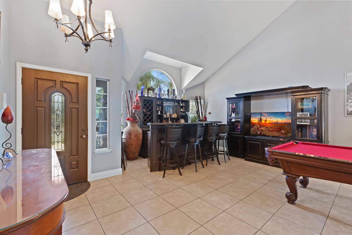 Parkside Drive, Tracy, California image 4