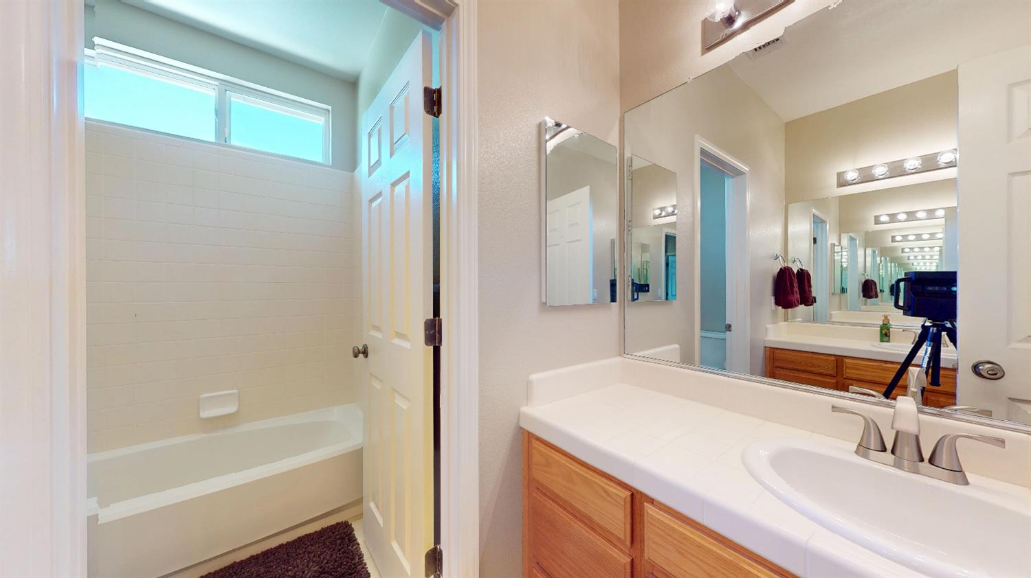 Avignon Lane, Modesto, California image 19