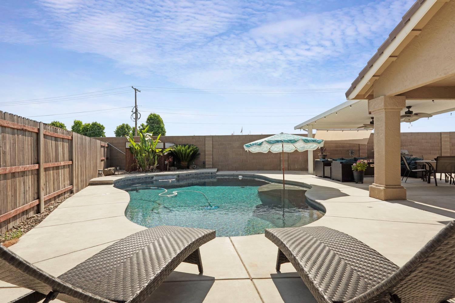 Blackbird Court, Lodi, California image 31