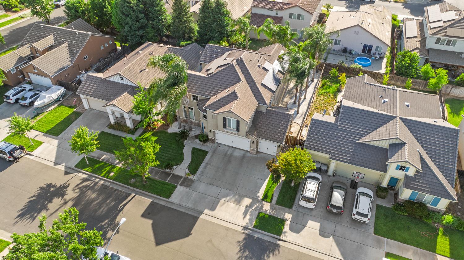 Colma Avenue, Merced, California image 49