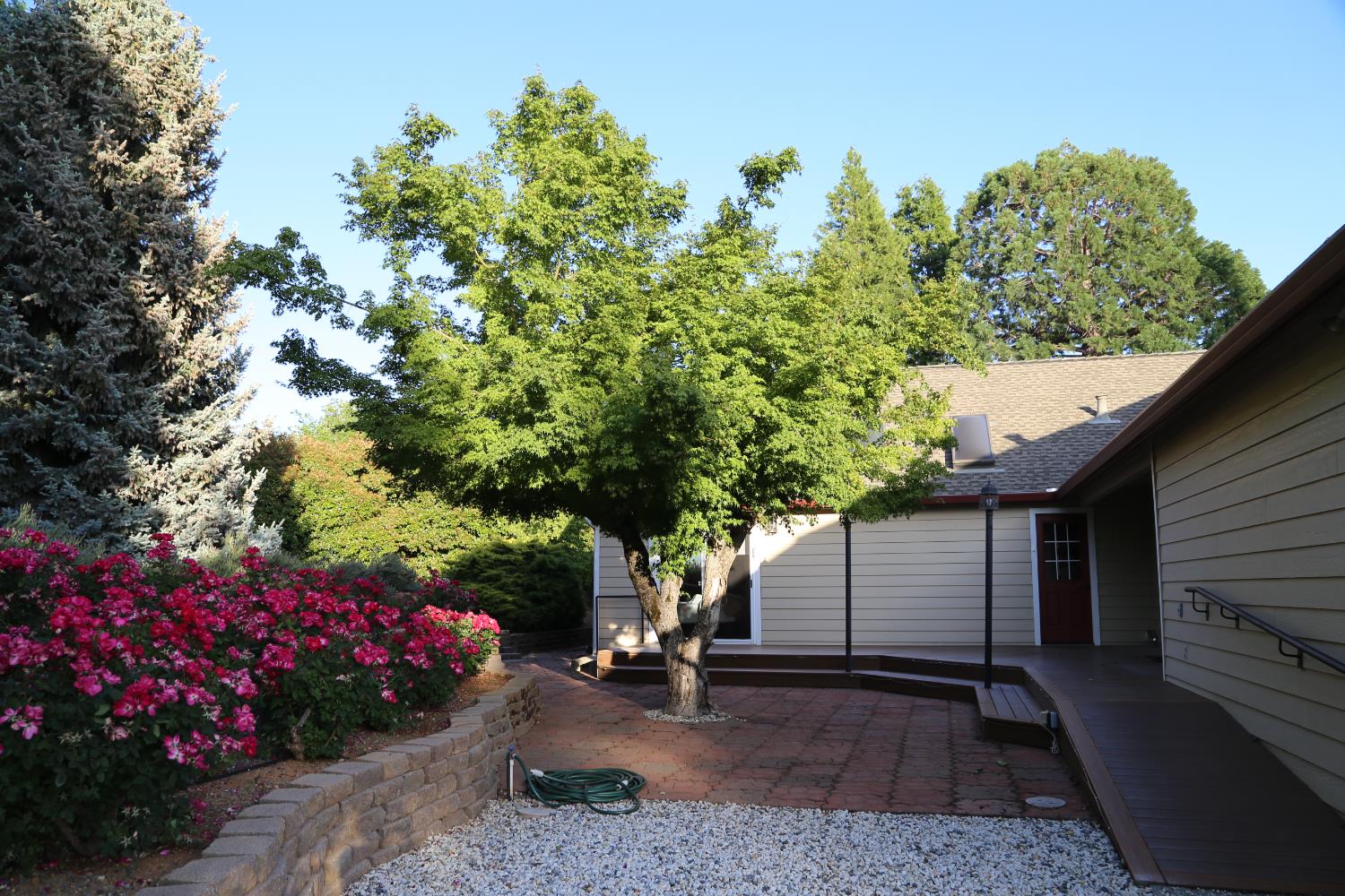 Detail Gallery Image 38 of 78 For 2300 Larsen Dr, Camino,  CA 95709 - 4 Beds | 2 Baths