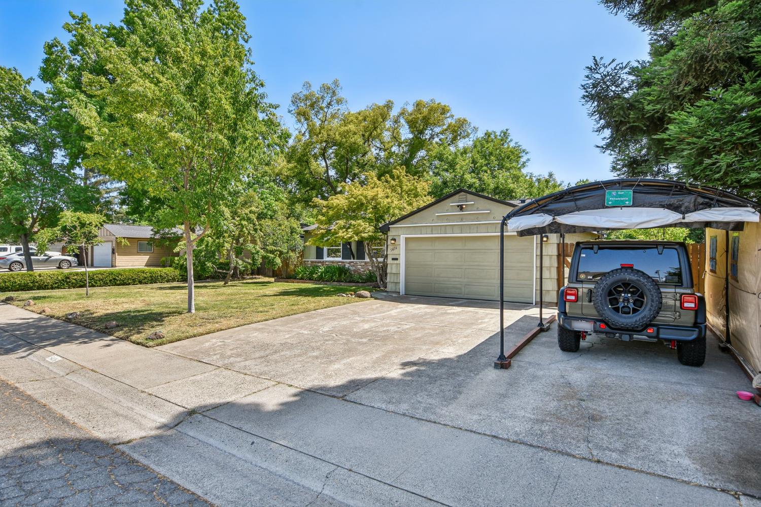 Cedarhurst Way, Carmichael, California image 23