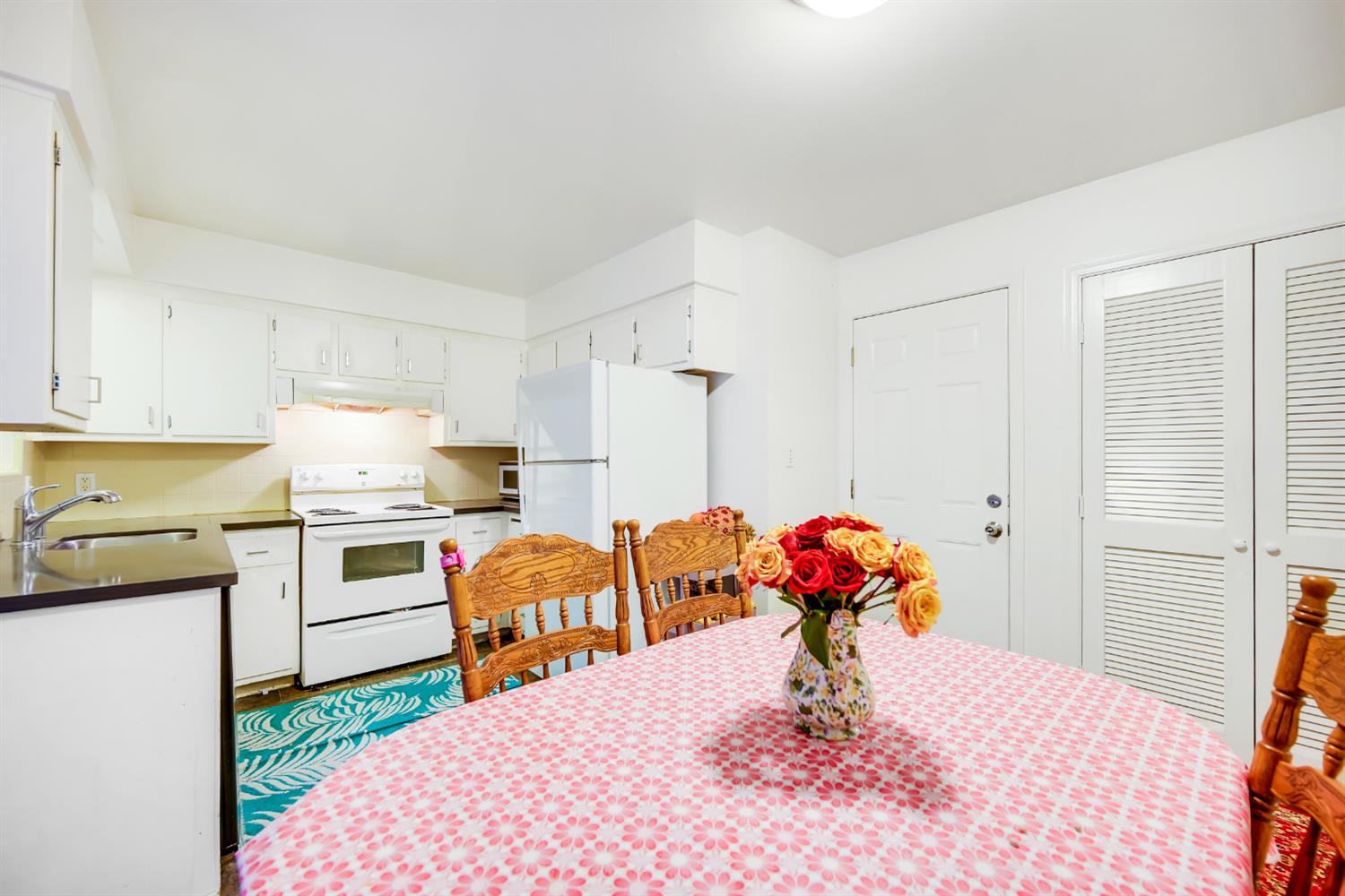 1422 Topaz Way, Sacramento, California image 16