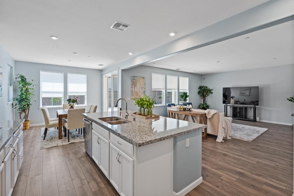Montaria Way, Elk Grove, California image 32