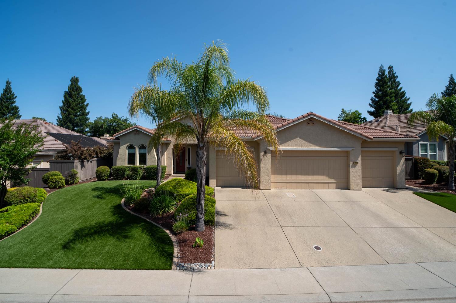 Oak Hill Way, Roseville, California image 2