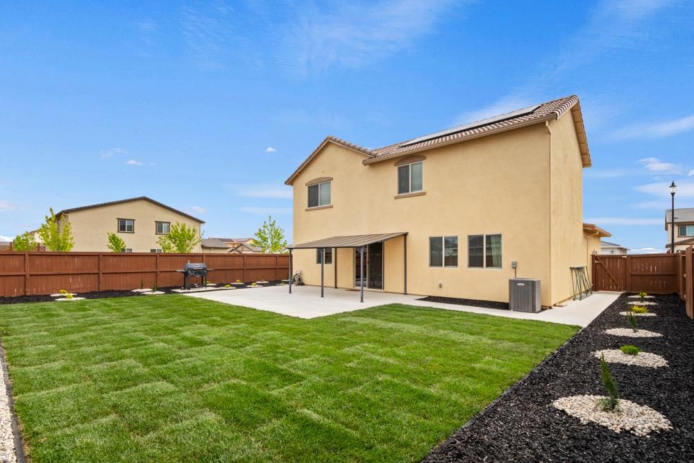 Newfoundland Drive, Roseville, California image 50