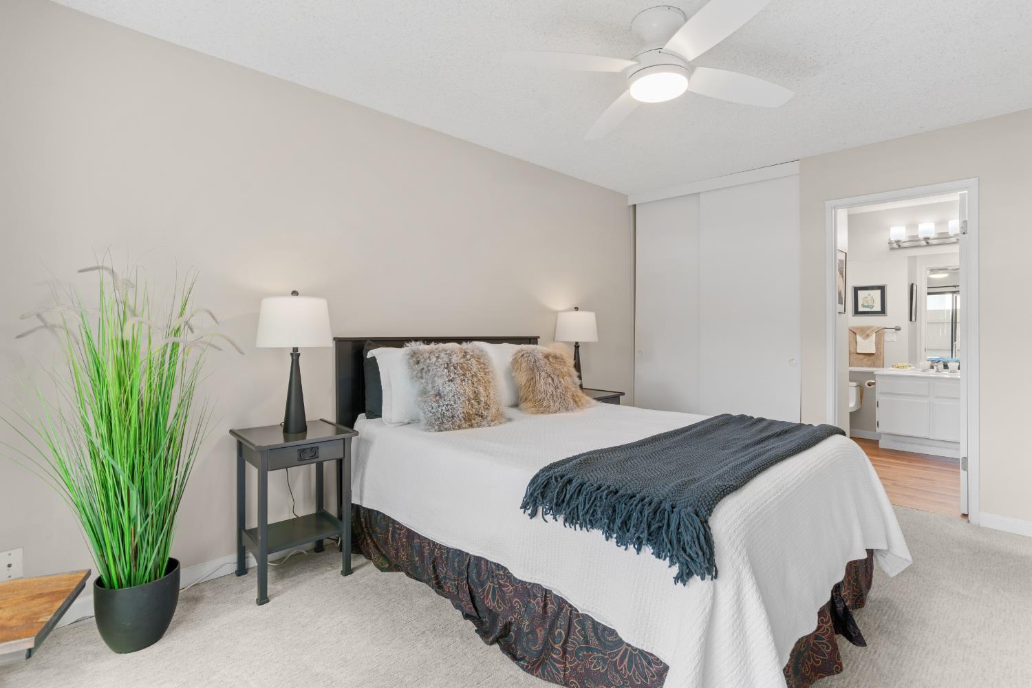 Dunbarton Circle, Sacramento, California image 32