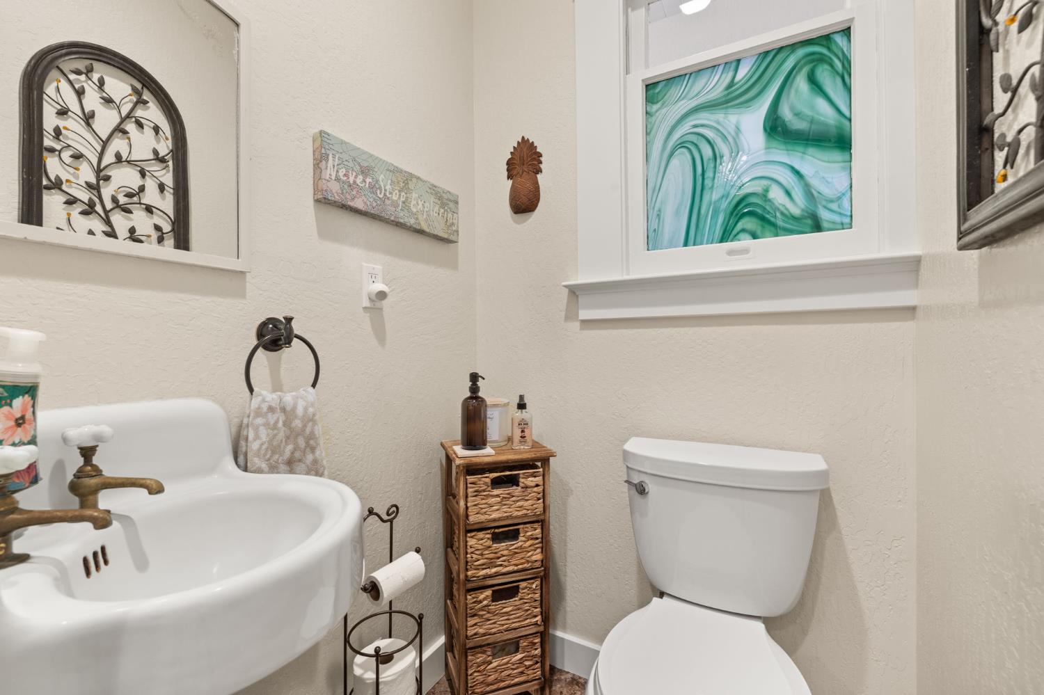 W Southwood Drive, Woodland, California image 30