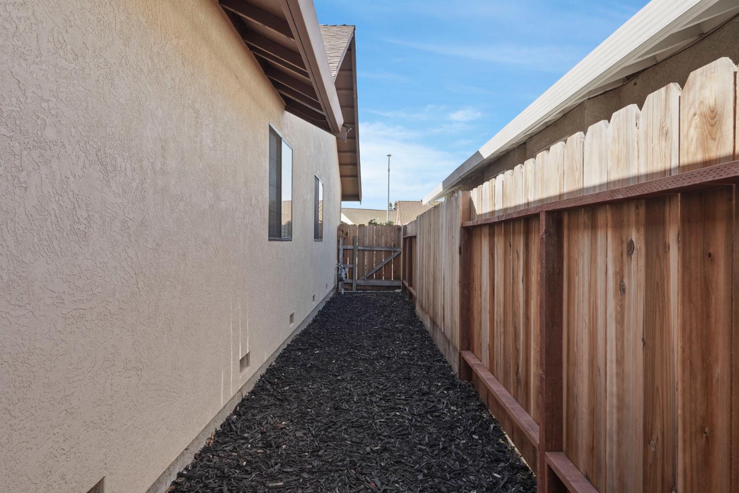 Detail Gallery Image 39 of 39 For 2316 Yosemite Ave, Escalon,  CA 95320 - 3 Beds | 2 Baths