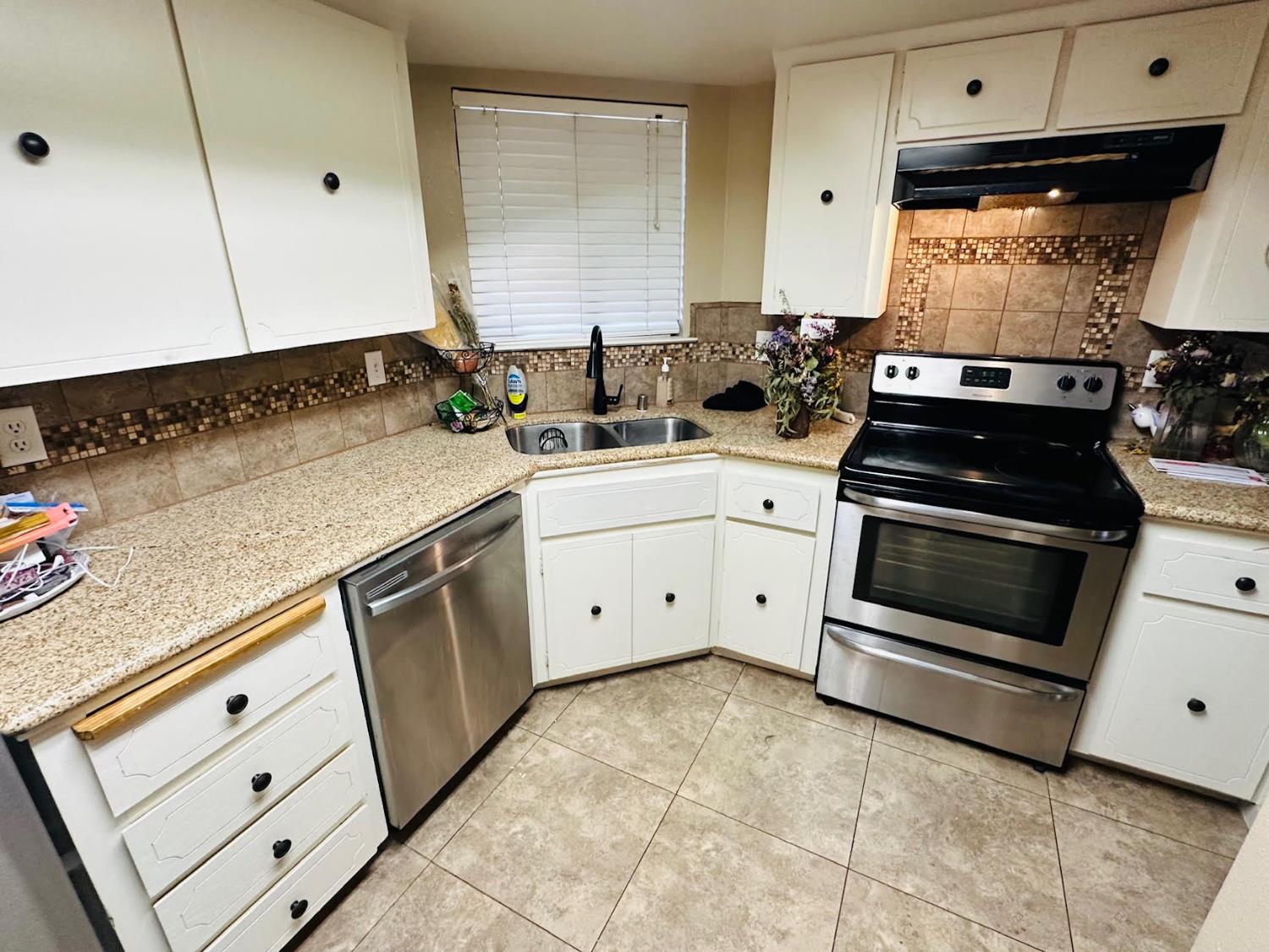 W Malibu Avenue, Fresno, California image 4