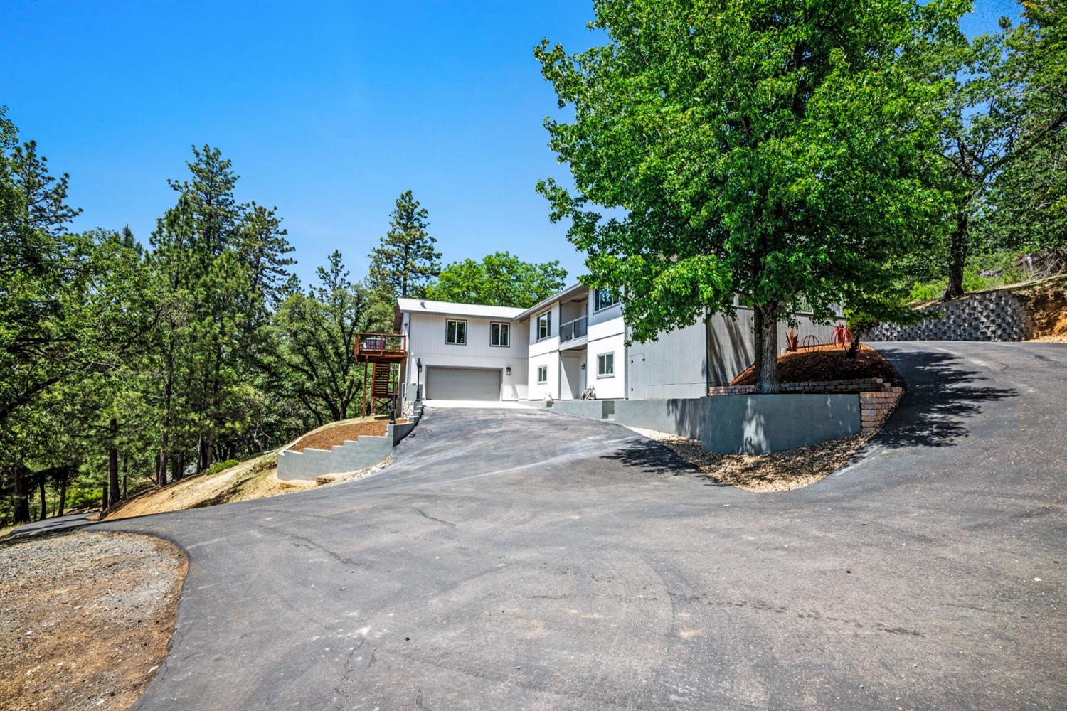 Country Road, Meadow Vista, California image 31