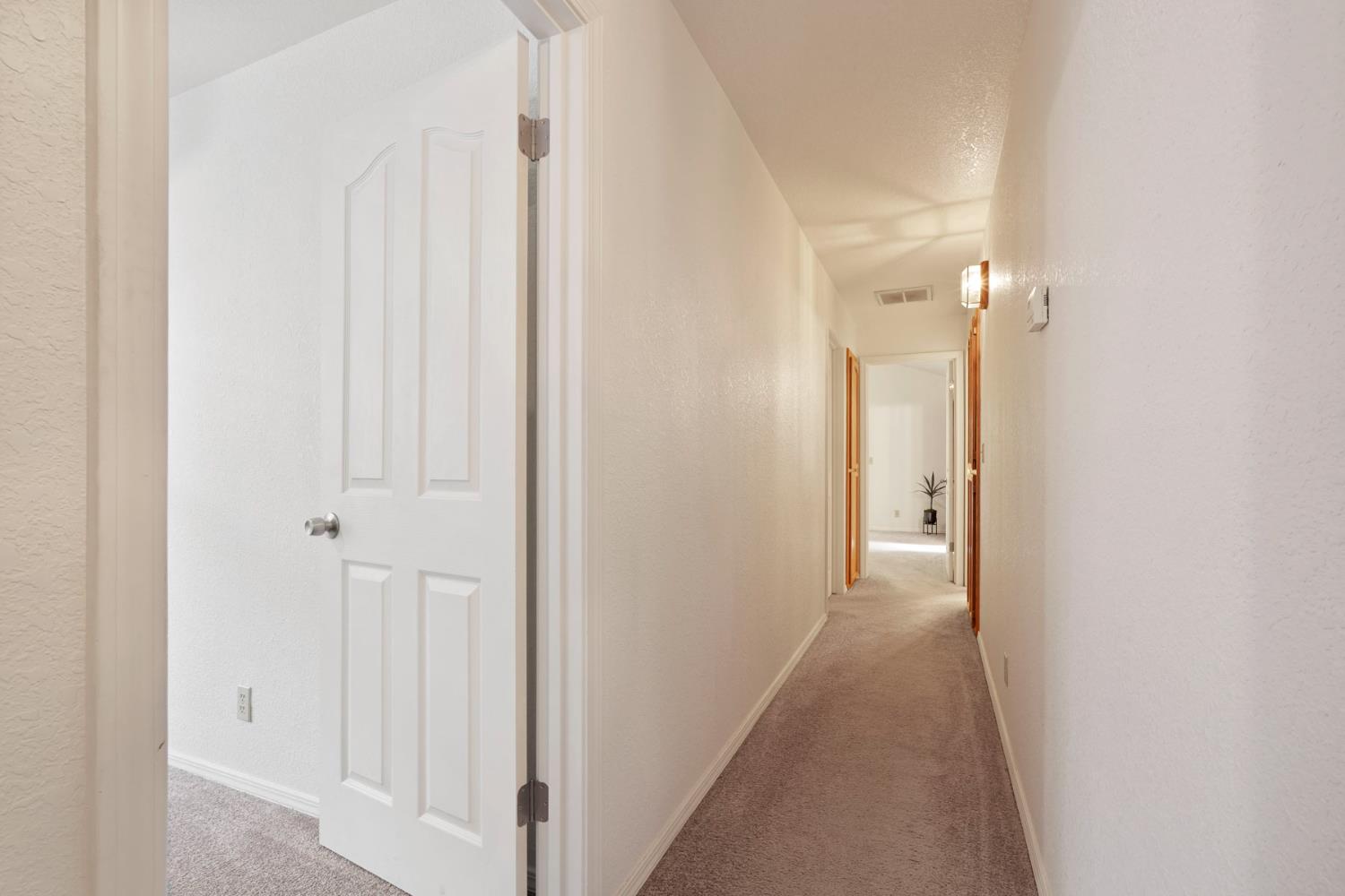 Detail Gallery Image 18 of 39 For 2316 Yosemite Ave, Escalon,  CA 95320 - 3 Beds | 2 Baths