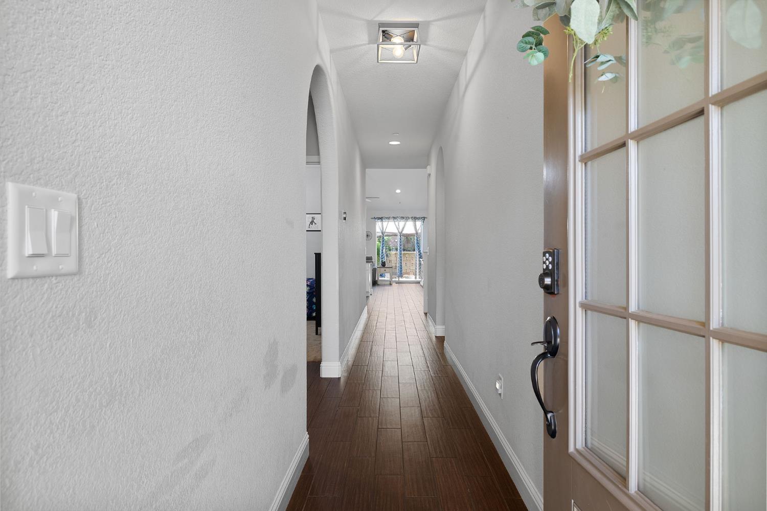 Branigan Lake Way, Rancho Cordova, California image 7