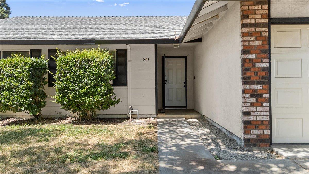 Entrada Way, Modesto, California image 5