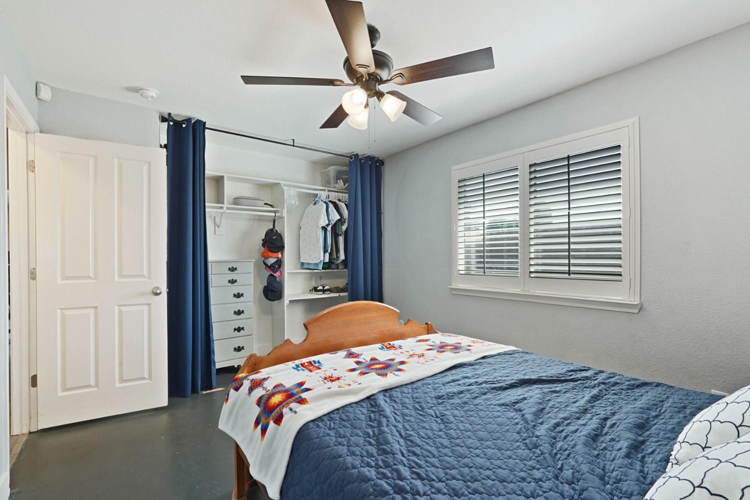 Blackbird Court, Lodi, California image 22