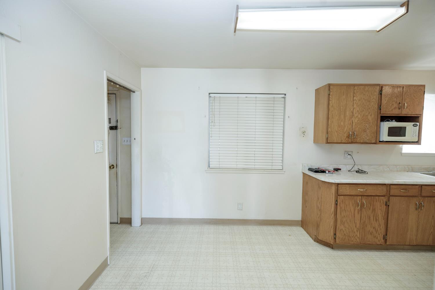 Vermont Avenue, Los Banos, California image 7
