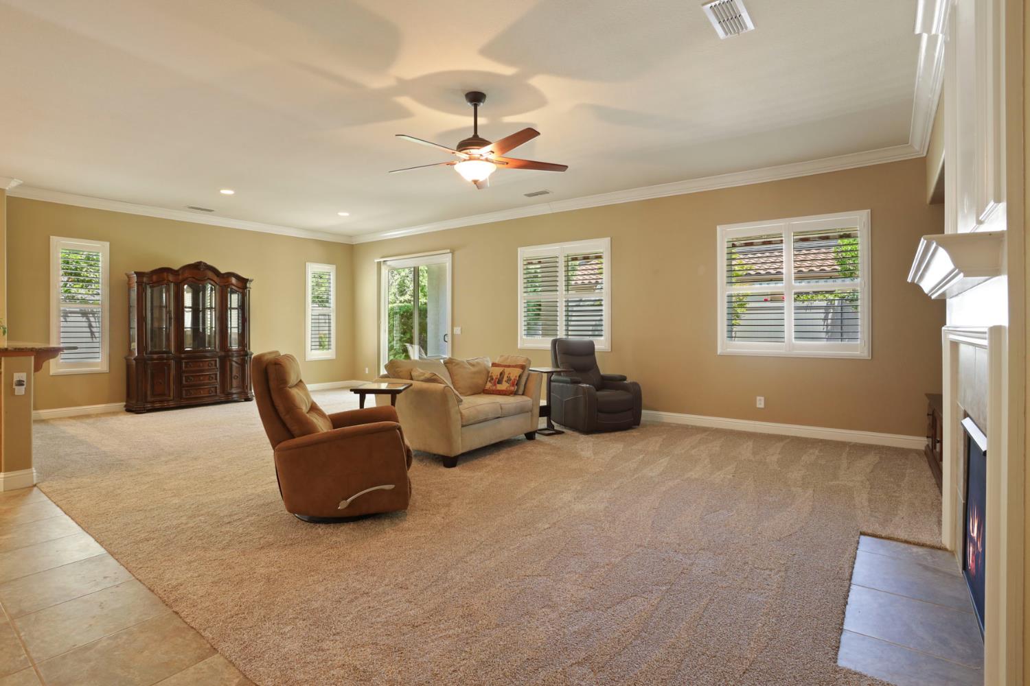 Detail Gallery Image 15 of 74 For 2424 Ashbridge Ln, Manteca,  CA 95336 - 2 Beds | 2/1 Baths