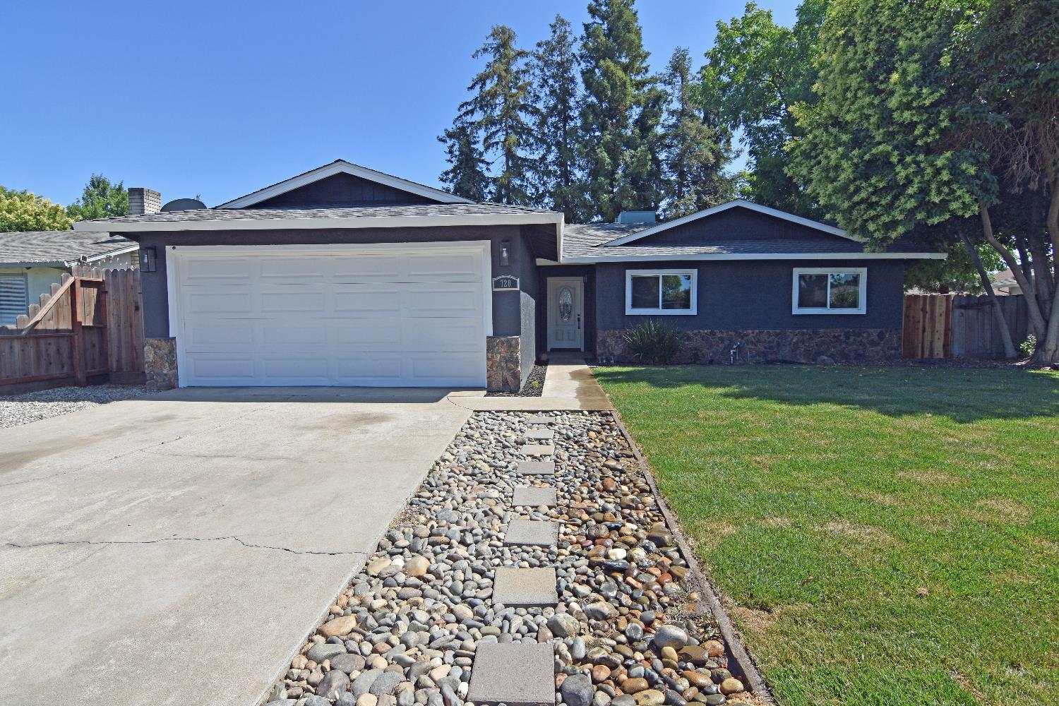 Bluefield Avenue, Turlock, California image 34