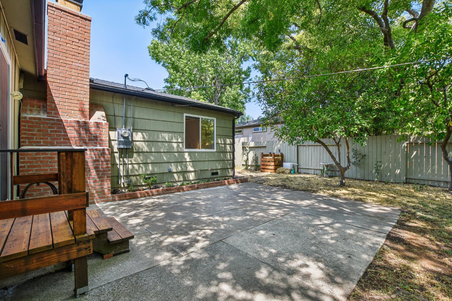 Cedarhurst Way, Carmichael, California image 22