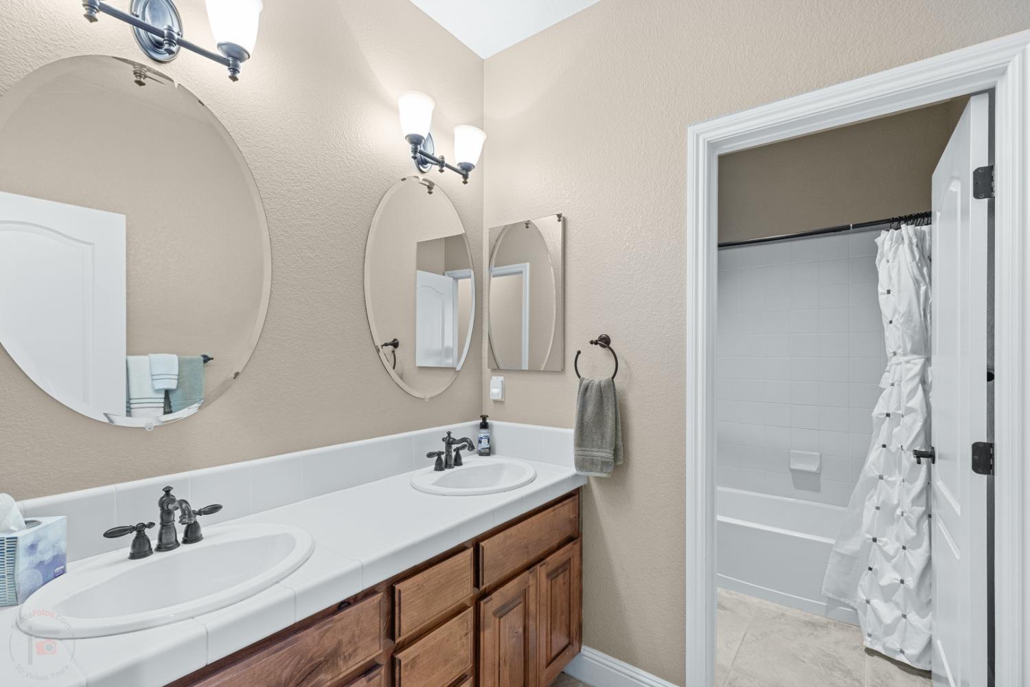 Huckleberry Court, Tracy, California image 34