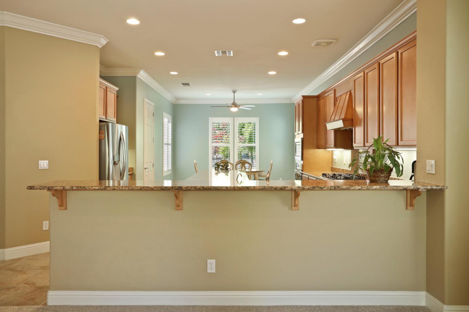 Detail Gallery Image 17 of 74 For 2424 Ashbridge Ln, Manteca,  CA 95336 - 2 Beds | 2/1 Baths