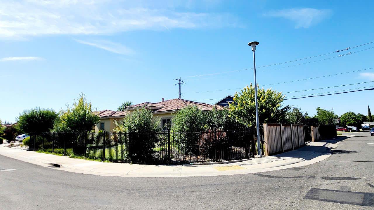 Ciric Avenue, Sacramento, California image 3