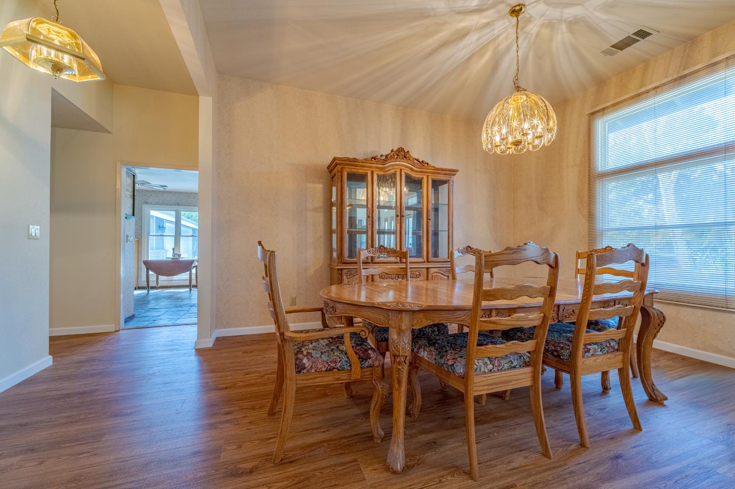 Detail Gallery Image 16 of 84 For 2020 Station Ave, Atwater,  CA 95301 - 4 Beds | 3 Baths
