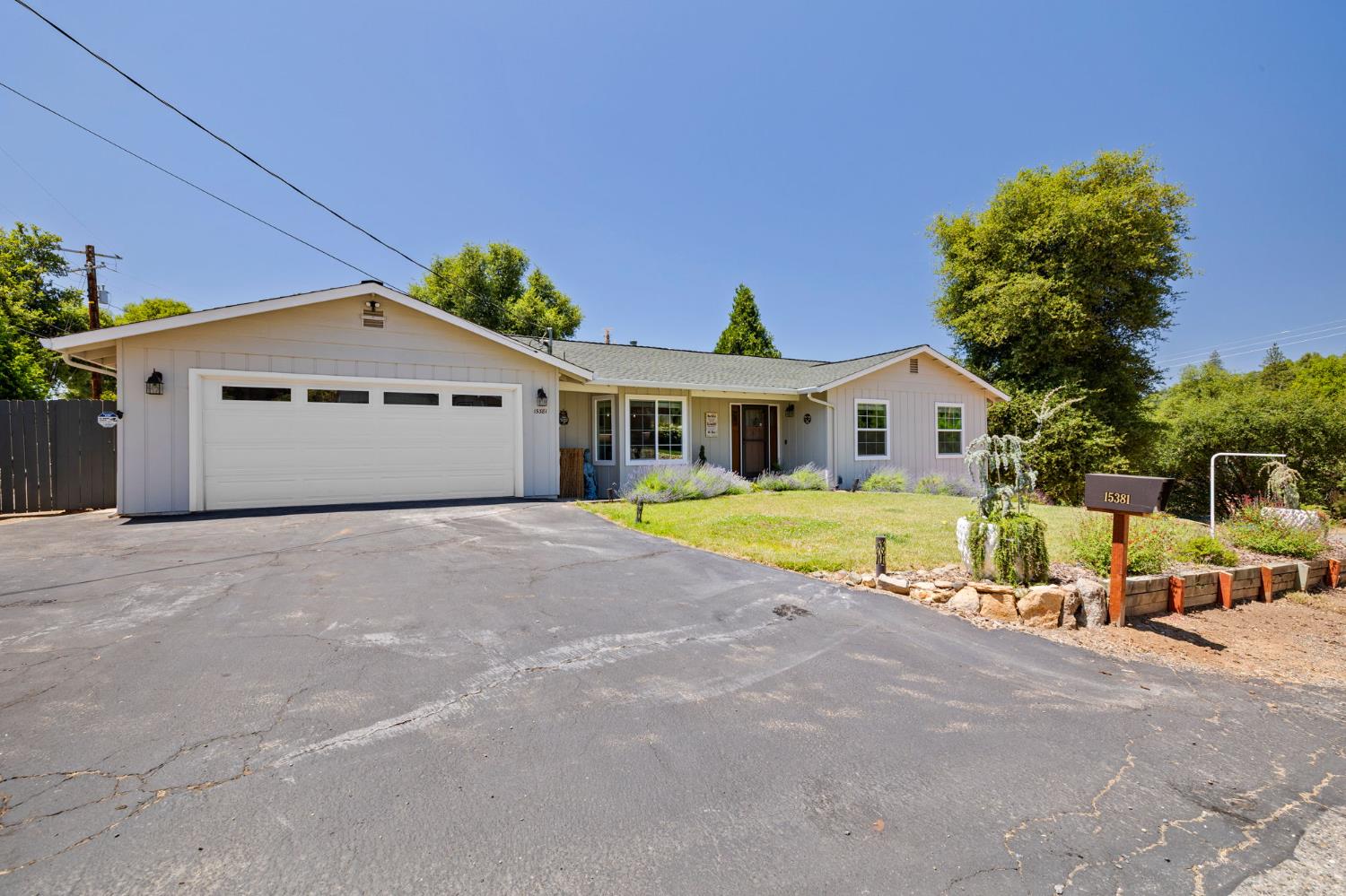 Danata Way, Sonora, California image 5