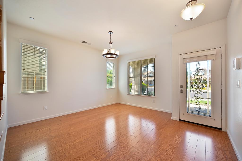 Alsace Court, Roseville, California image 4