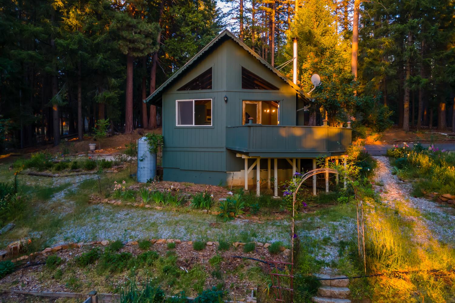 Blue Mountain Drive, Grizzly Flats, California image 1