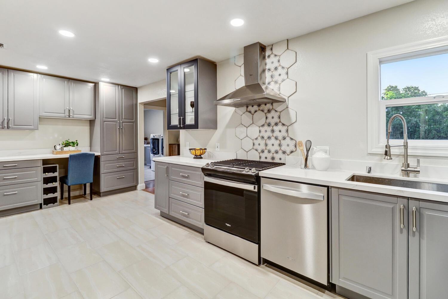Esperanza Drive, Sacramento, California image 15