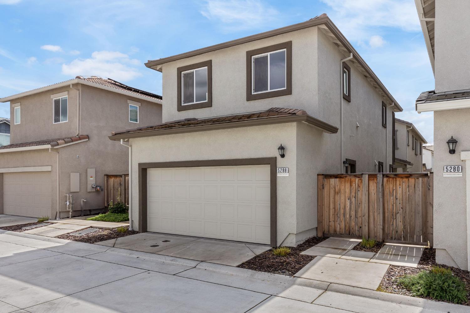 Cumberland Drive, Roseville, California image 32