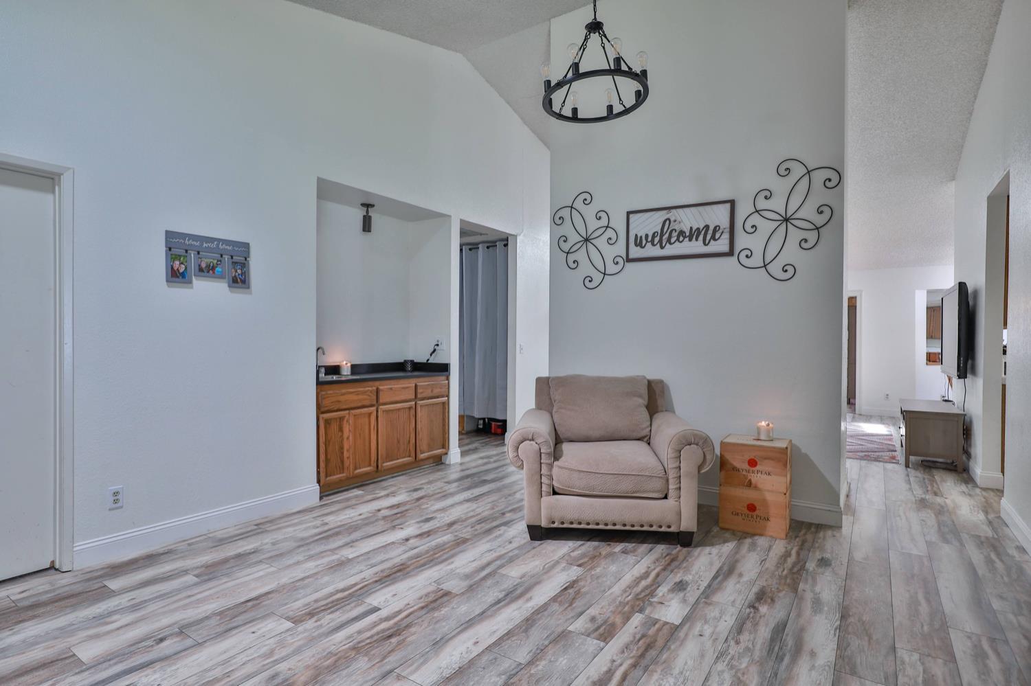 Falcon Meadow Dr Drive, Elk Grove, California image 3