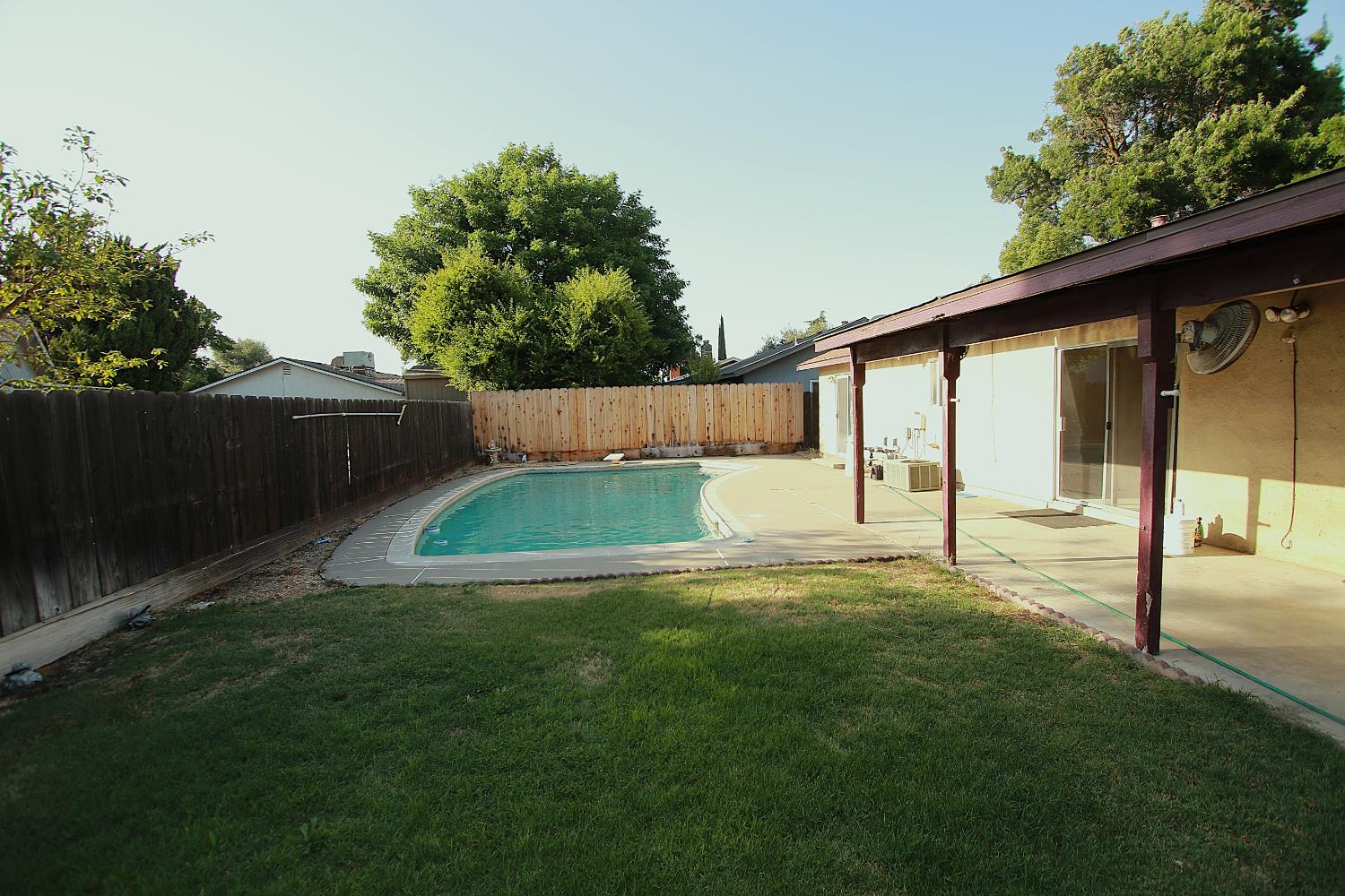 Blue Daisy Way, Modesto, California image 5